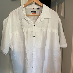 Van Huesen men’s shirt.